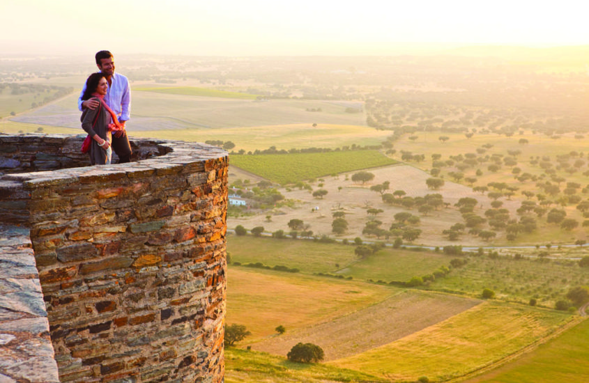 Cinco lugares perfeitos para uma viagem a dois pelo Alentejo